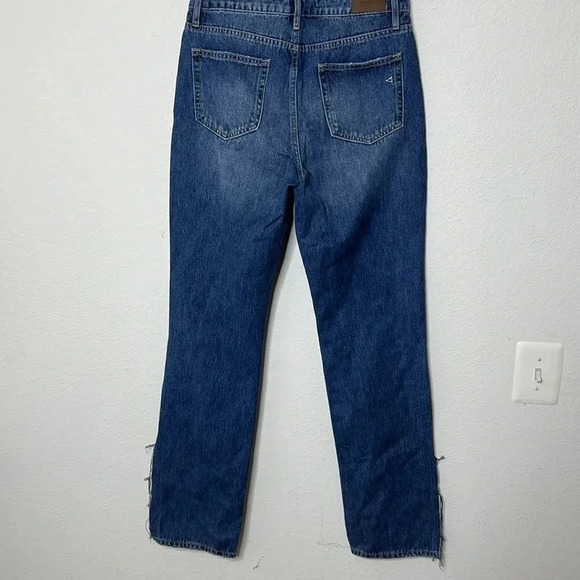 Hidden distressed long Mom jeans size 28 in medium blue wash - Picture 4 of 9